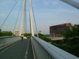 美しい川崎橋から大阪城が見える